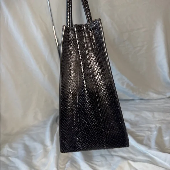 🐍 Michael Kors Genuine Snakeskin Tote – Black (RARE) - Picture 4 of 13
